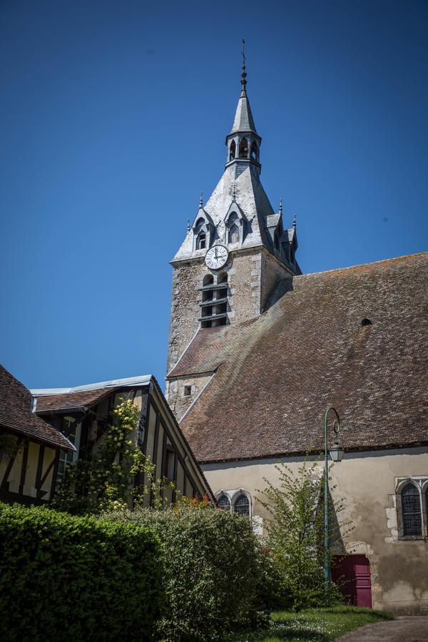 Le Sauvage Hotell Château-Renard Exteriör bild